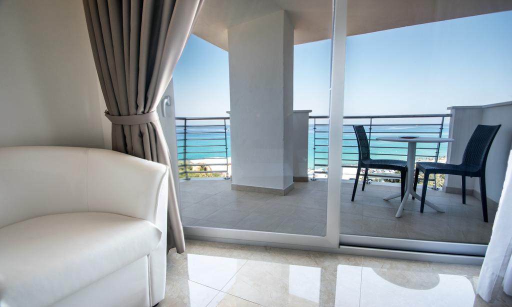 Rocca Di Vadaro Resort 3*